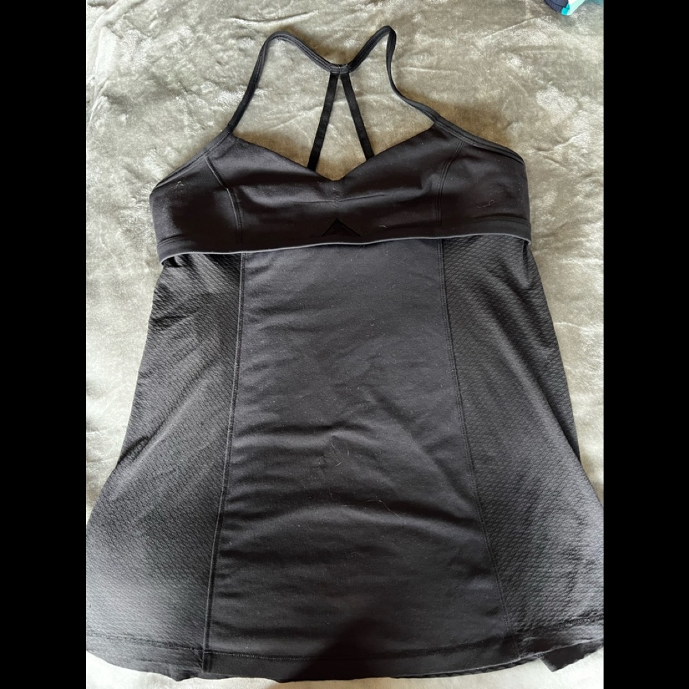 Lululemon athletic top